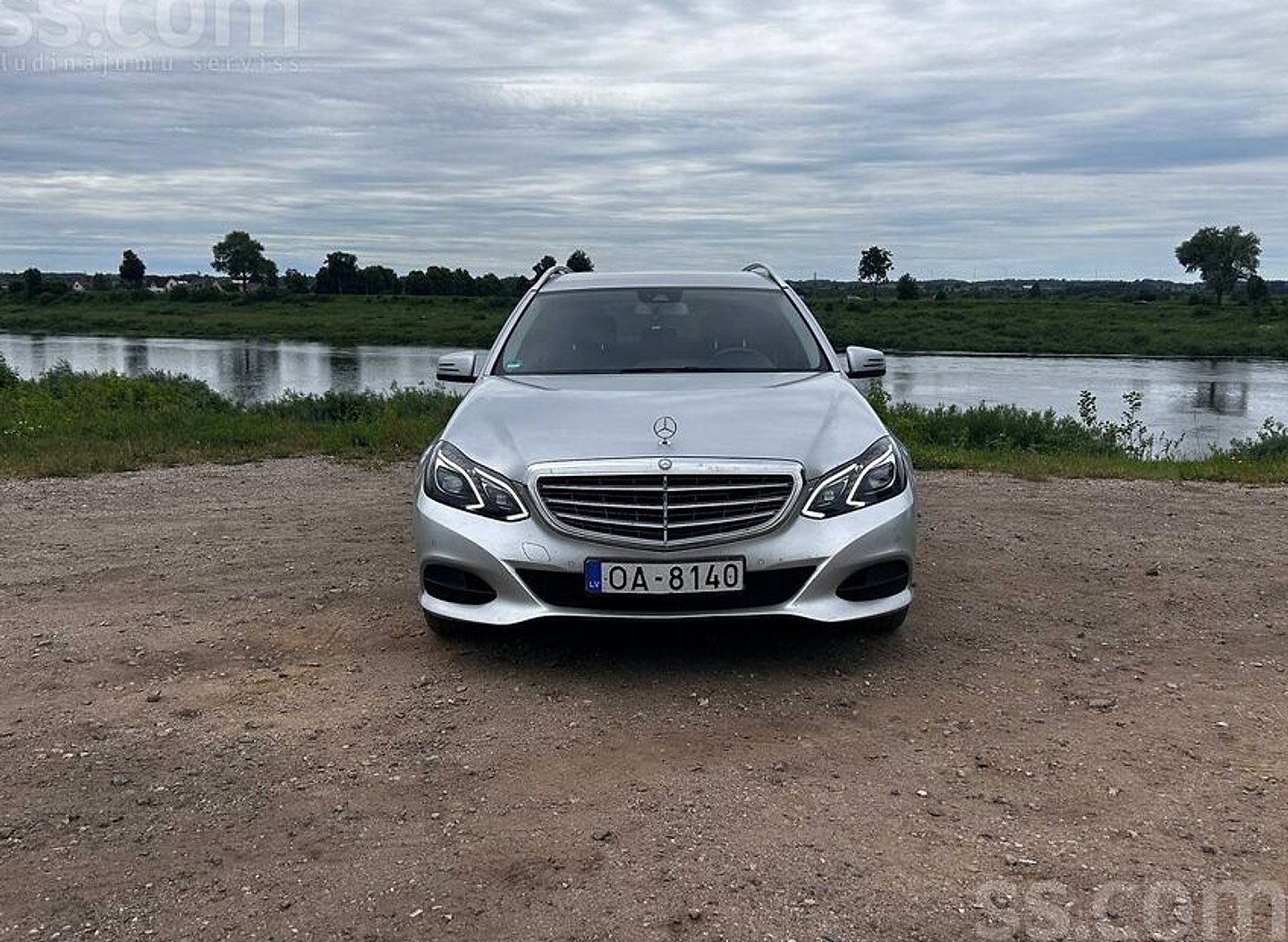 Mercedes-Benz E220 — foto 2