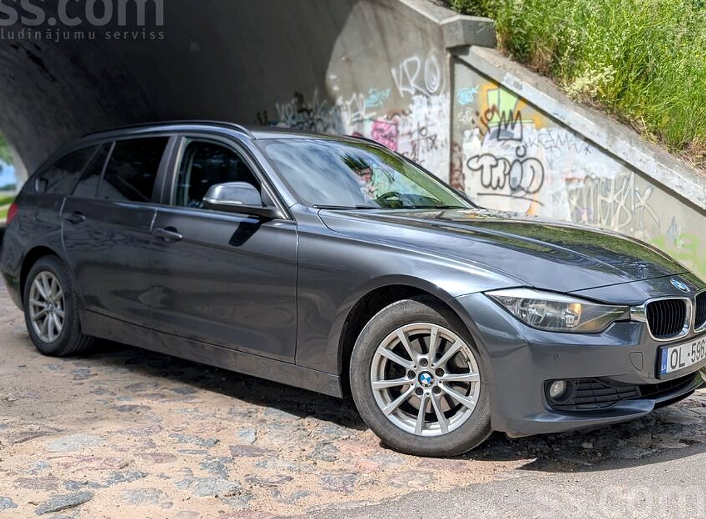 BMW 320 — foto 2