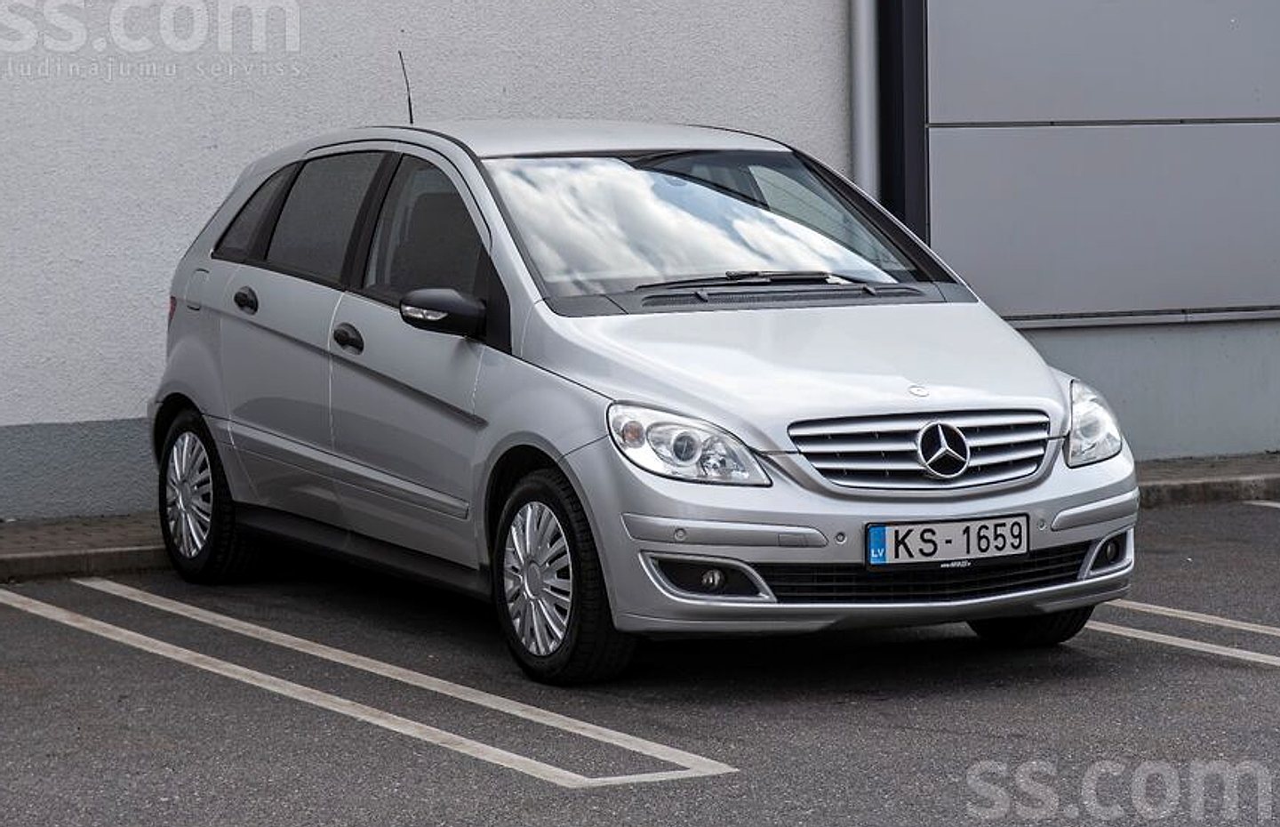 Mercedes-Benz B180 — foto 3