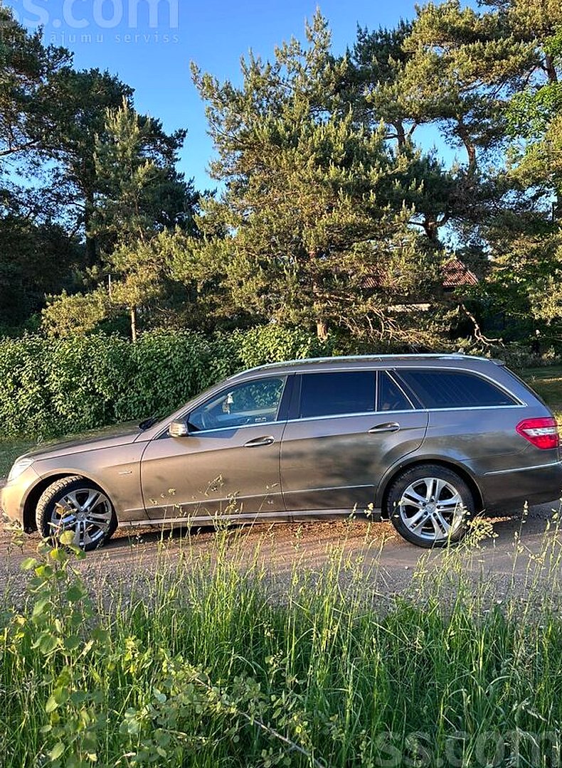Mercedes-Benz E220 — foto 4