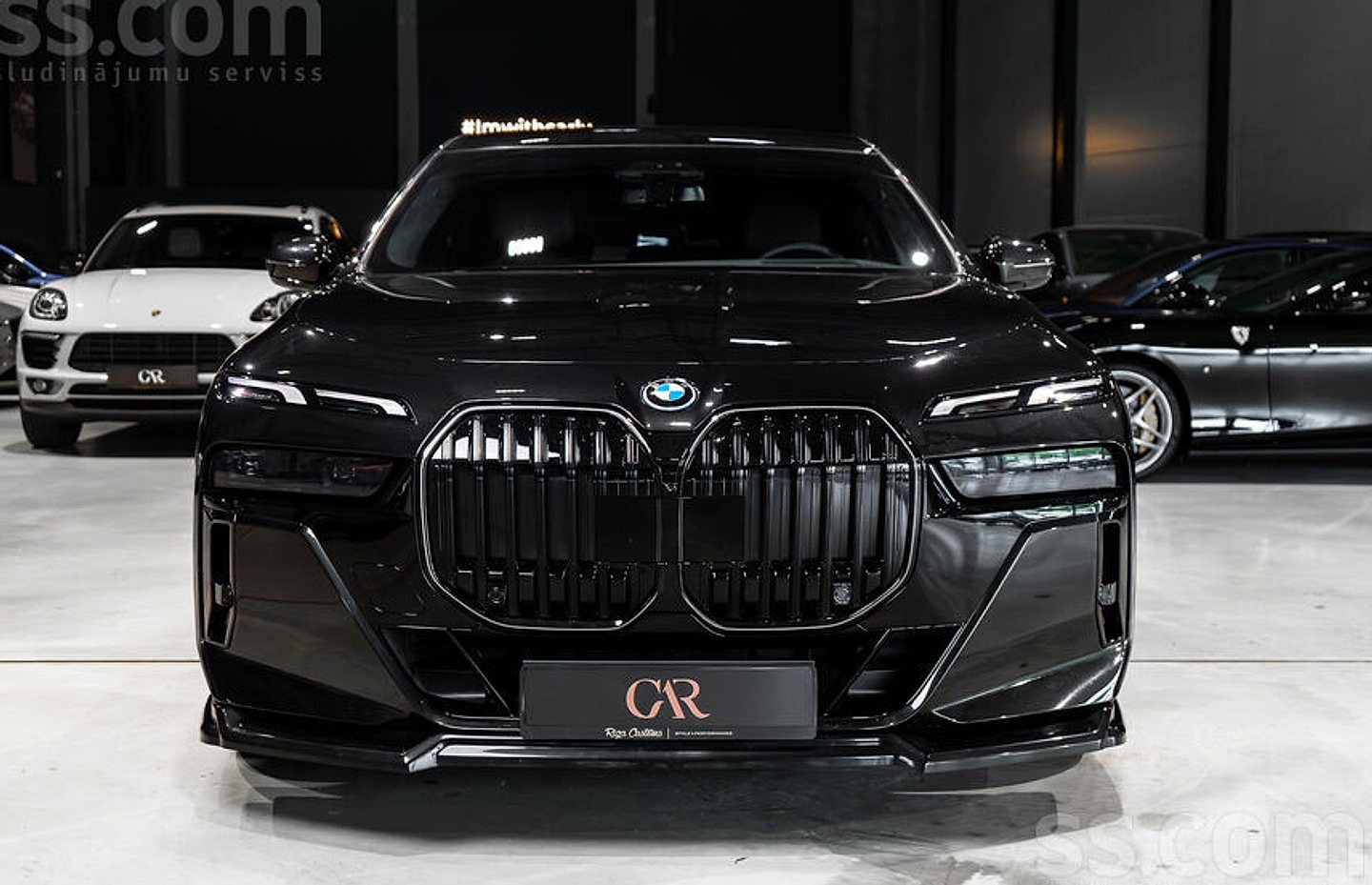 BMW 750 — foto 2