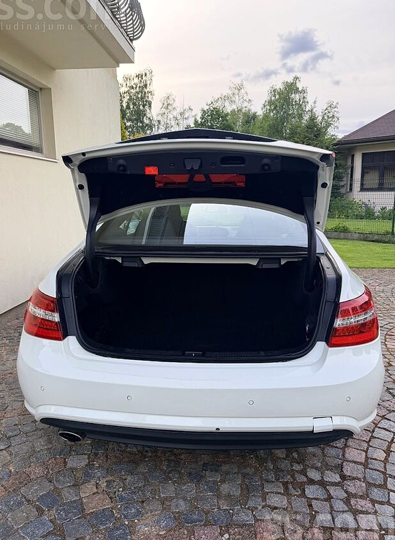 Mercedes-Benz E250 — foto 4