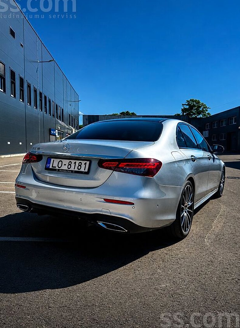 Mercedes-Benz E220 — foto 2