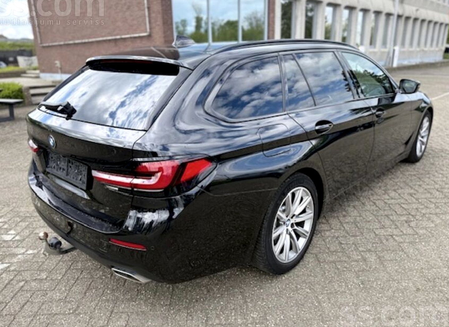 BMW 520 — foto 2