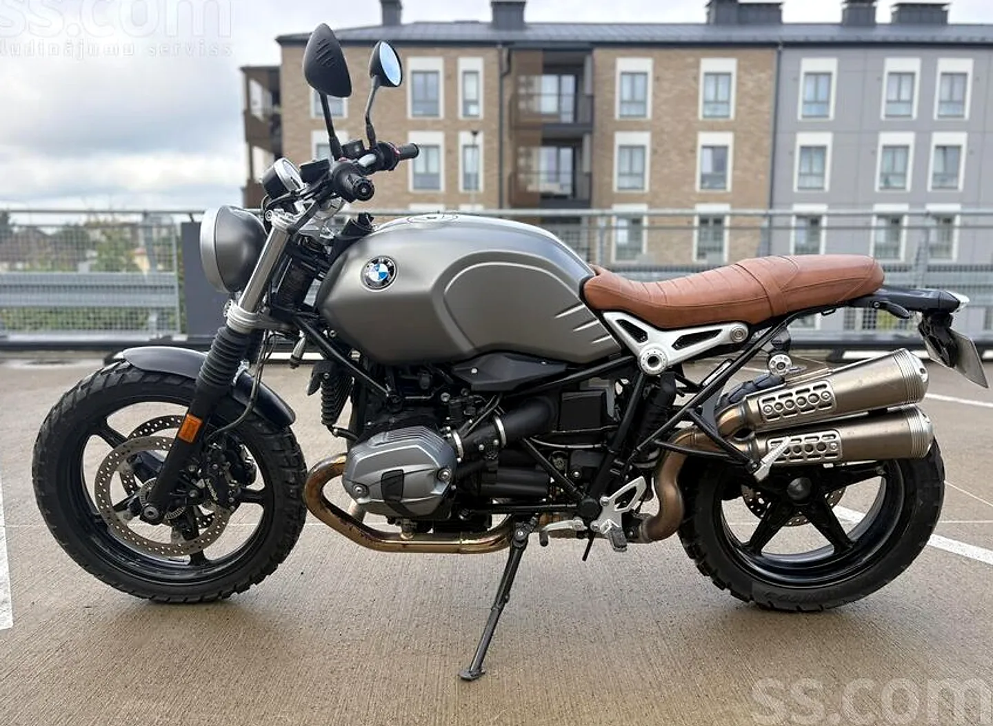 BMW R Nine T