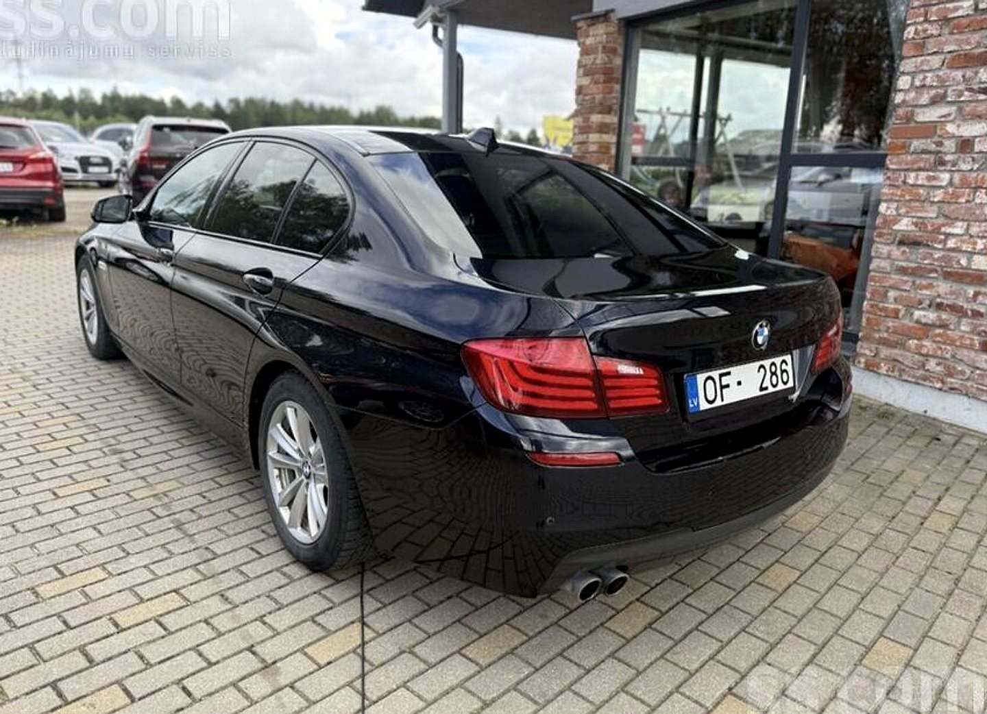 BMW 520 — foto 2