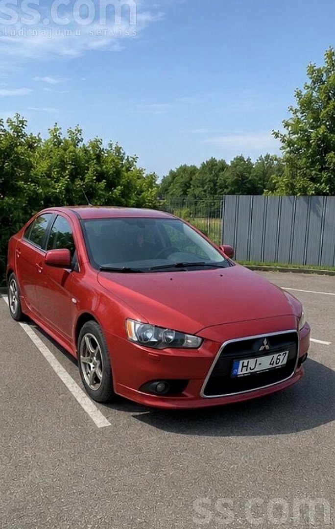 Mitsubishi Lancer — foto 2