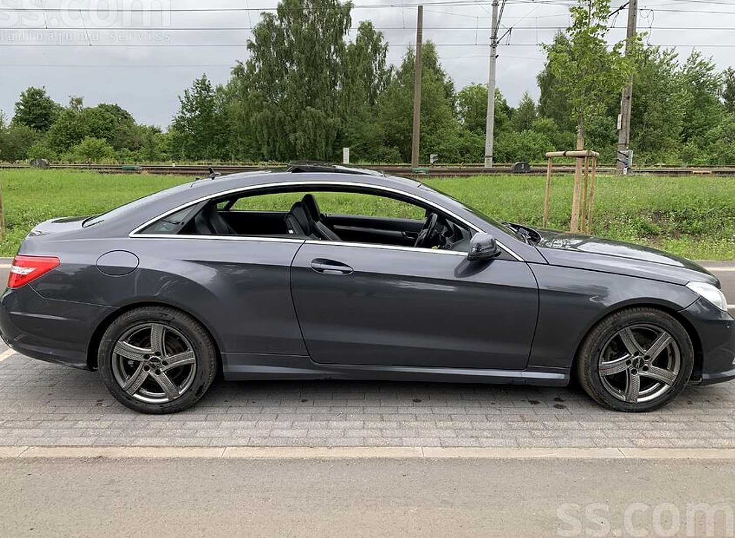 Mercedes-Benz E350 — foto 5