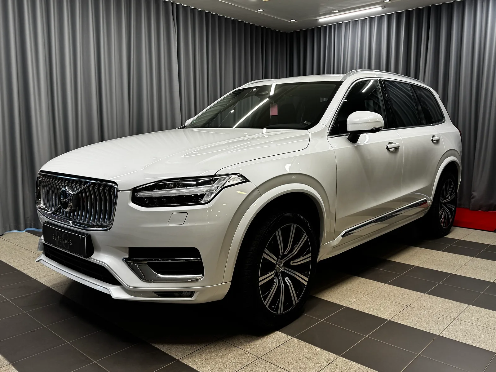 Volvo XC90, 2022. gads