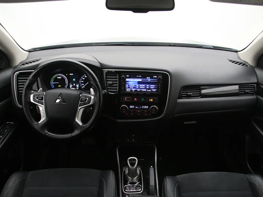 MITSUBISHI Outlander — foto 3