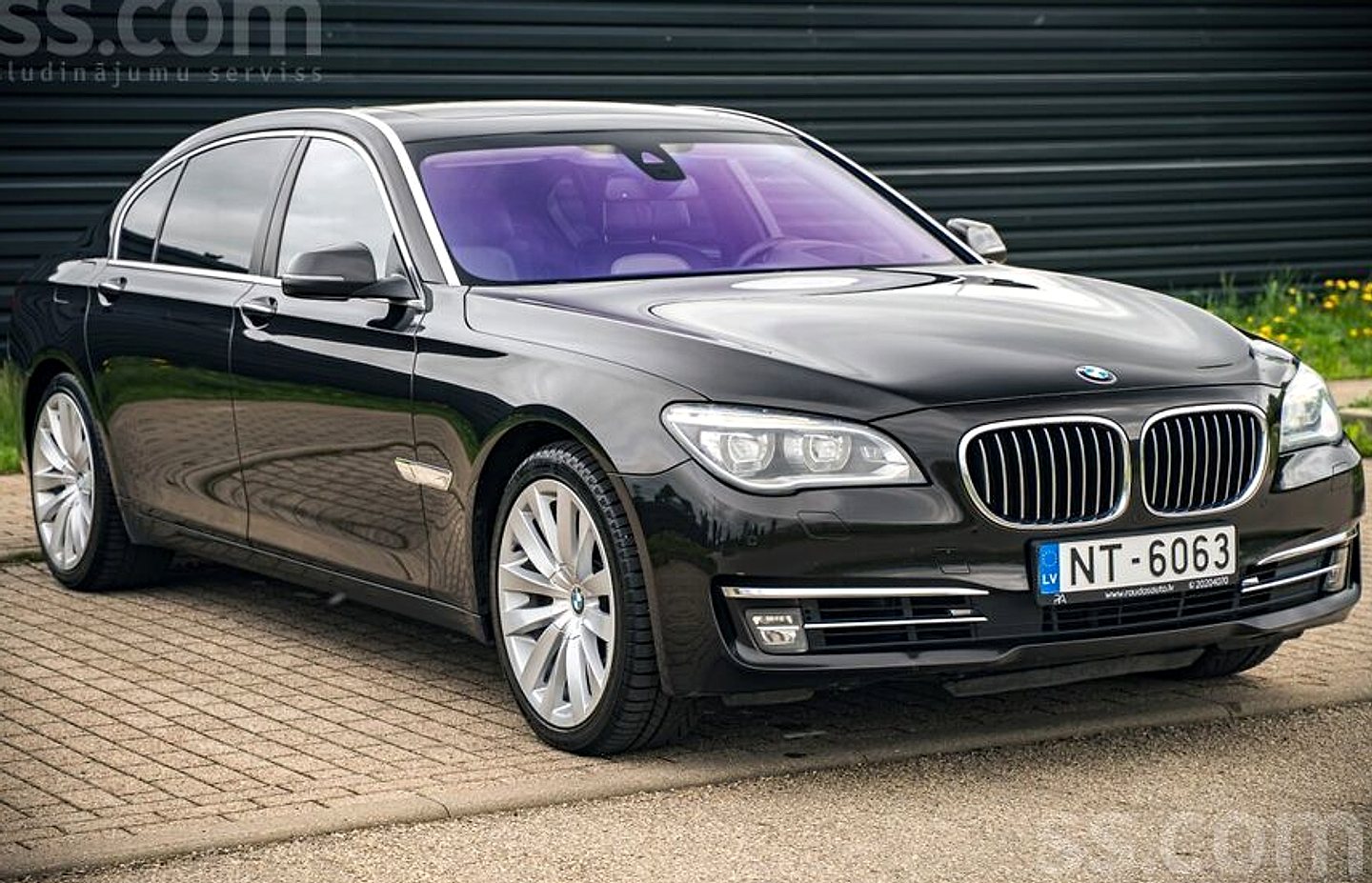 BMW 750 — foto 3