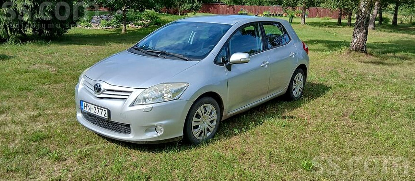 Toyota Auris, 2010. gads