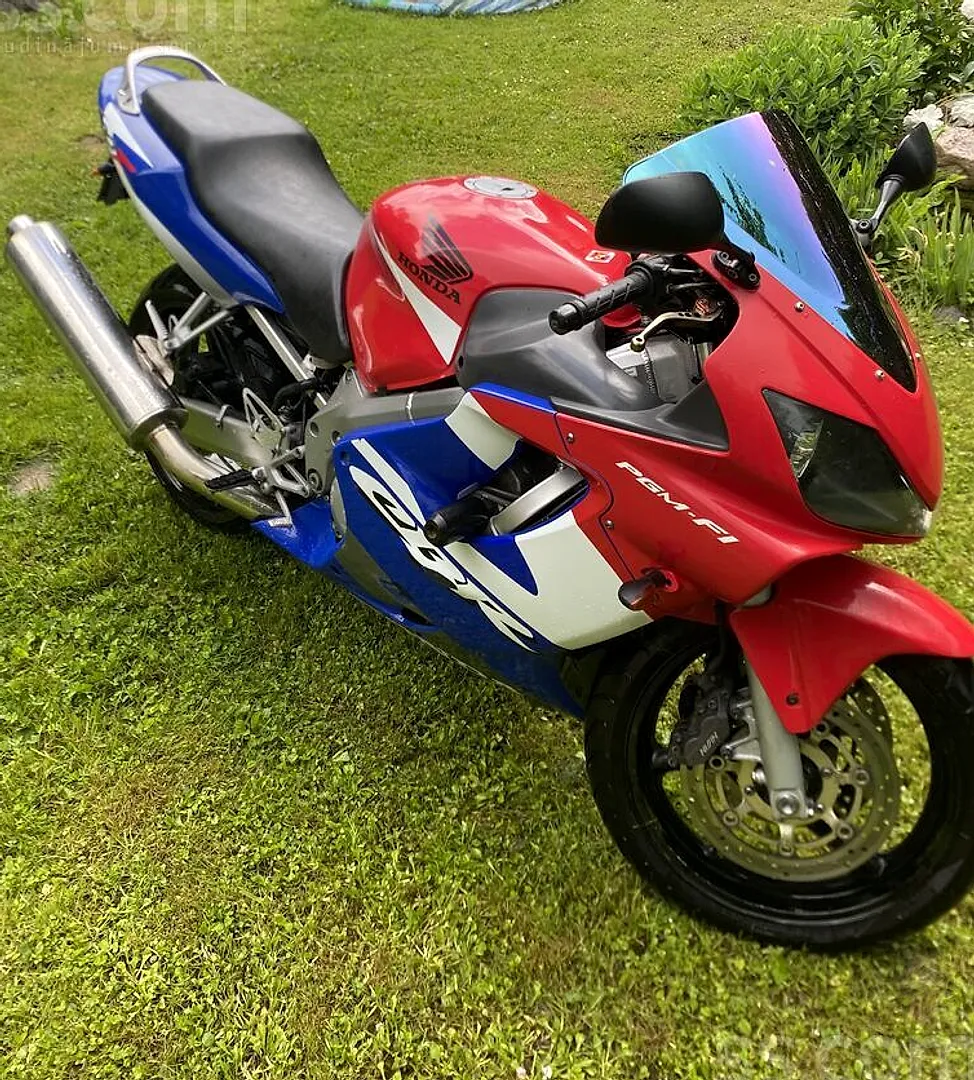 Honda Cbr, 2001. gads