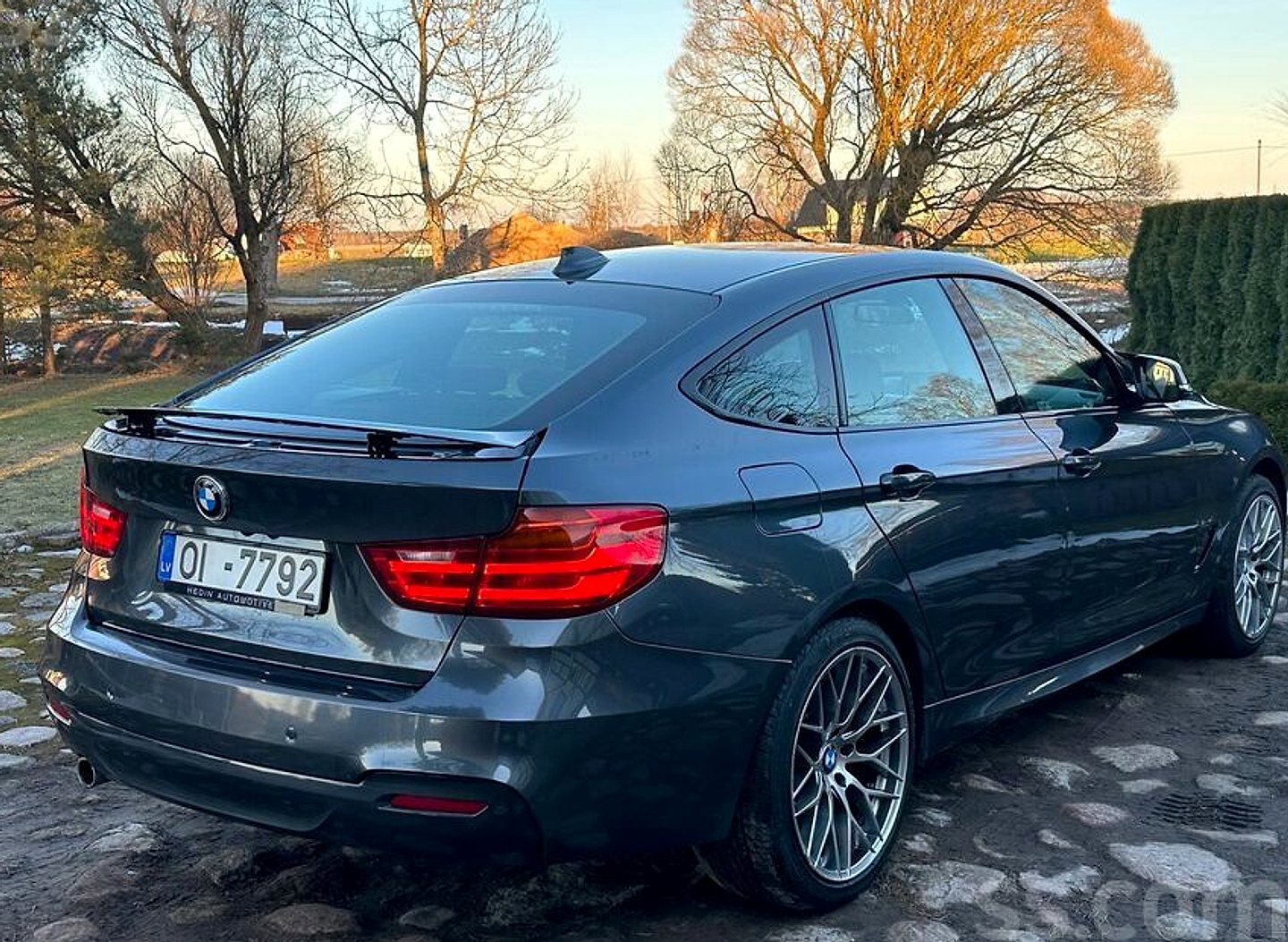 BMW 320 — foto 5