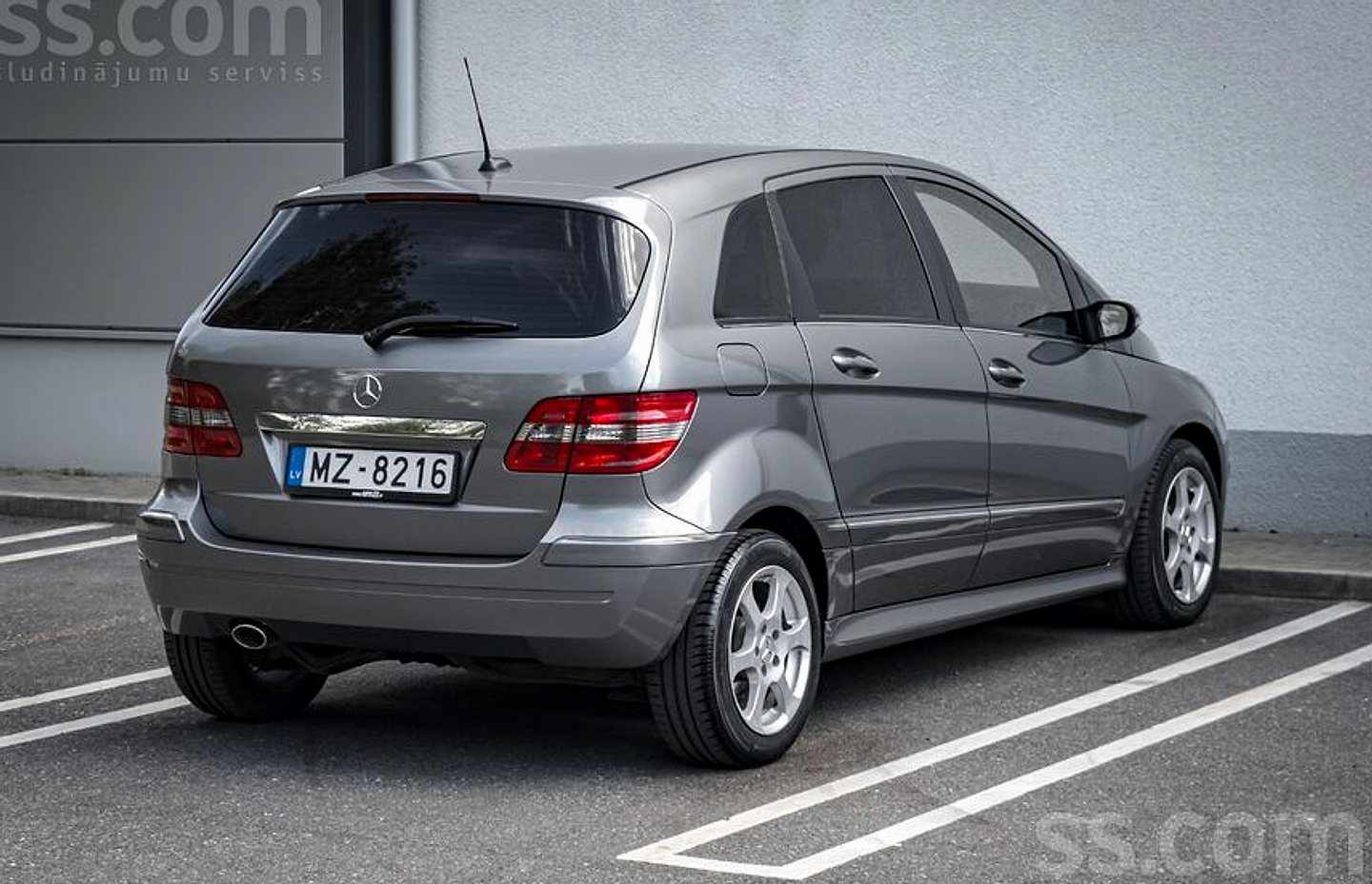 Mercedes-Benz B200 — foto 4