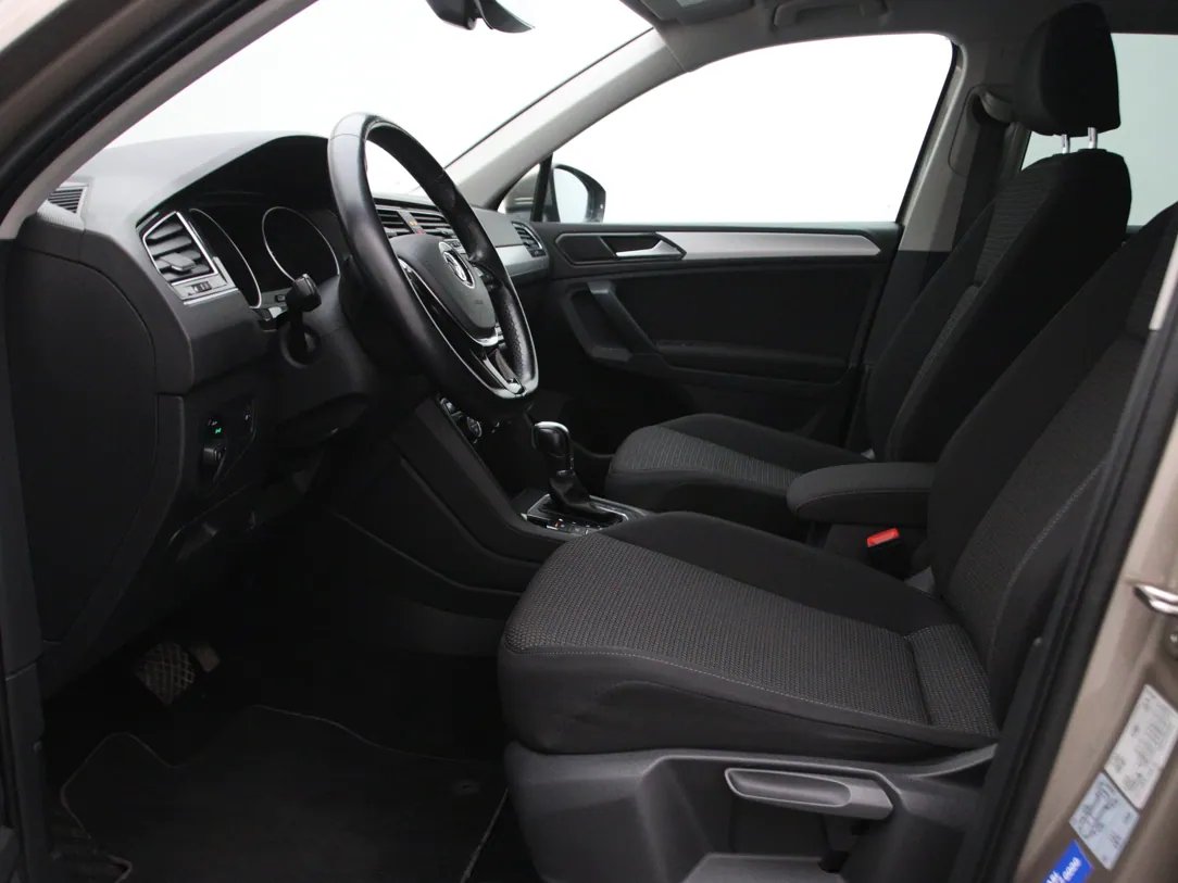 Volkswagen Tiguan — foto 5