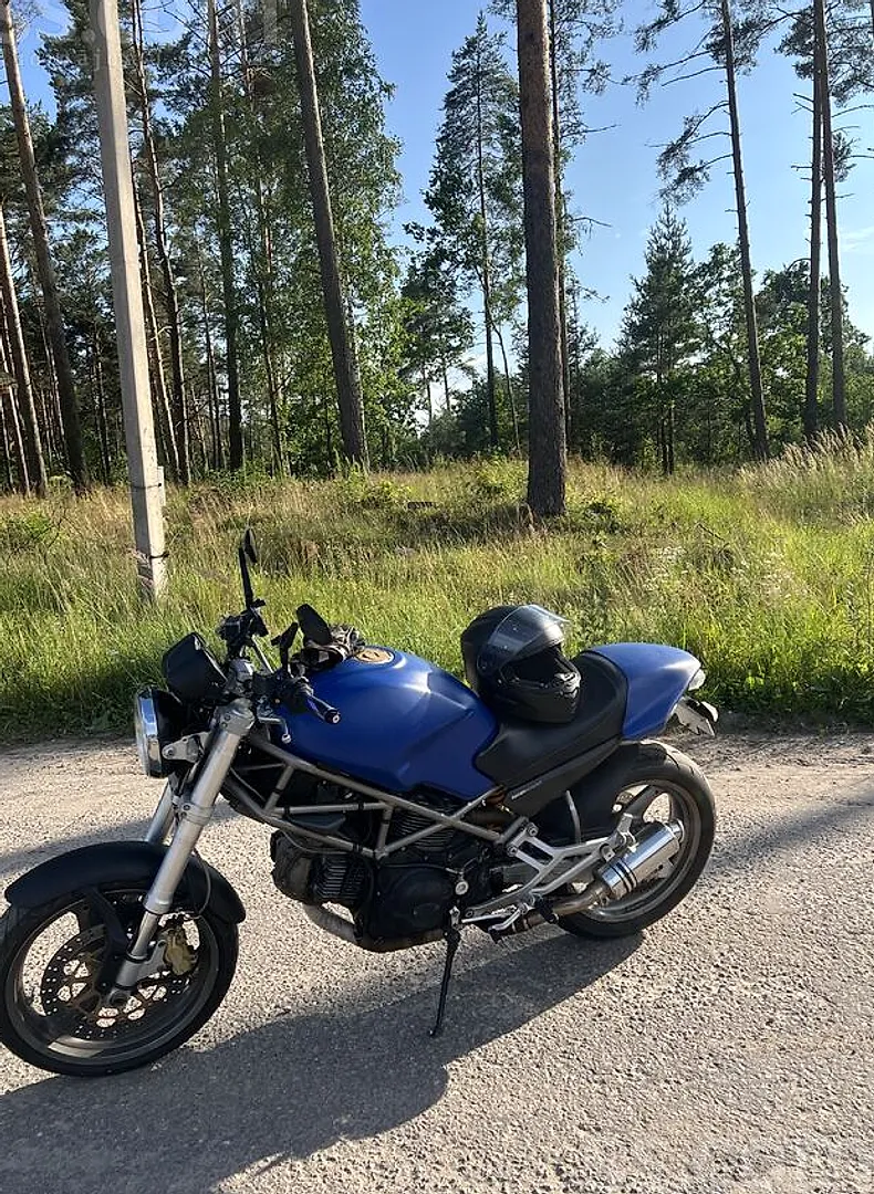 Ducati Monster 600, 2001. gads