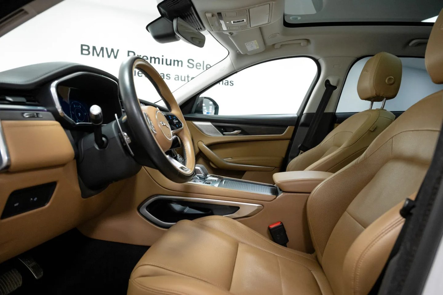 Jaguar F PACE — foto 6