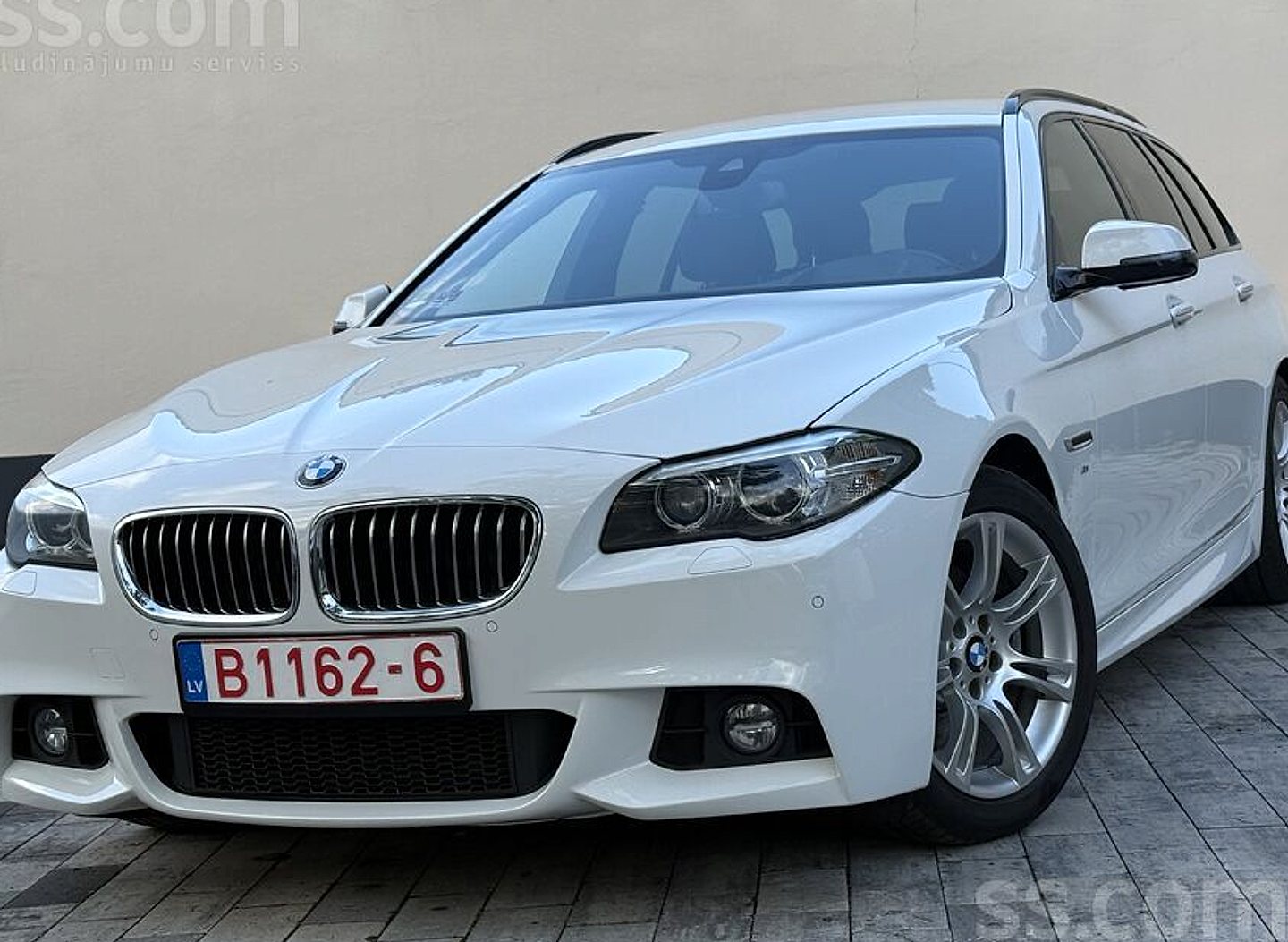 BMW 520 — foto 2
