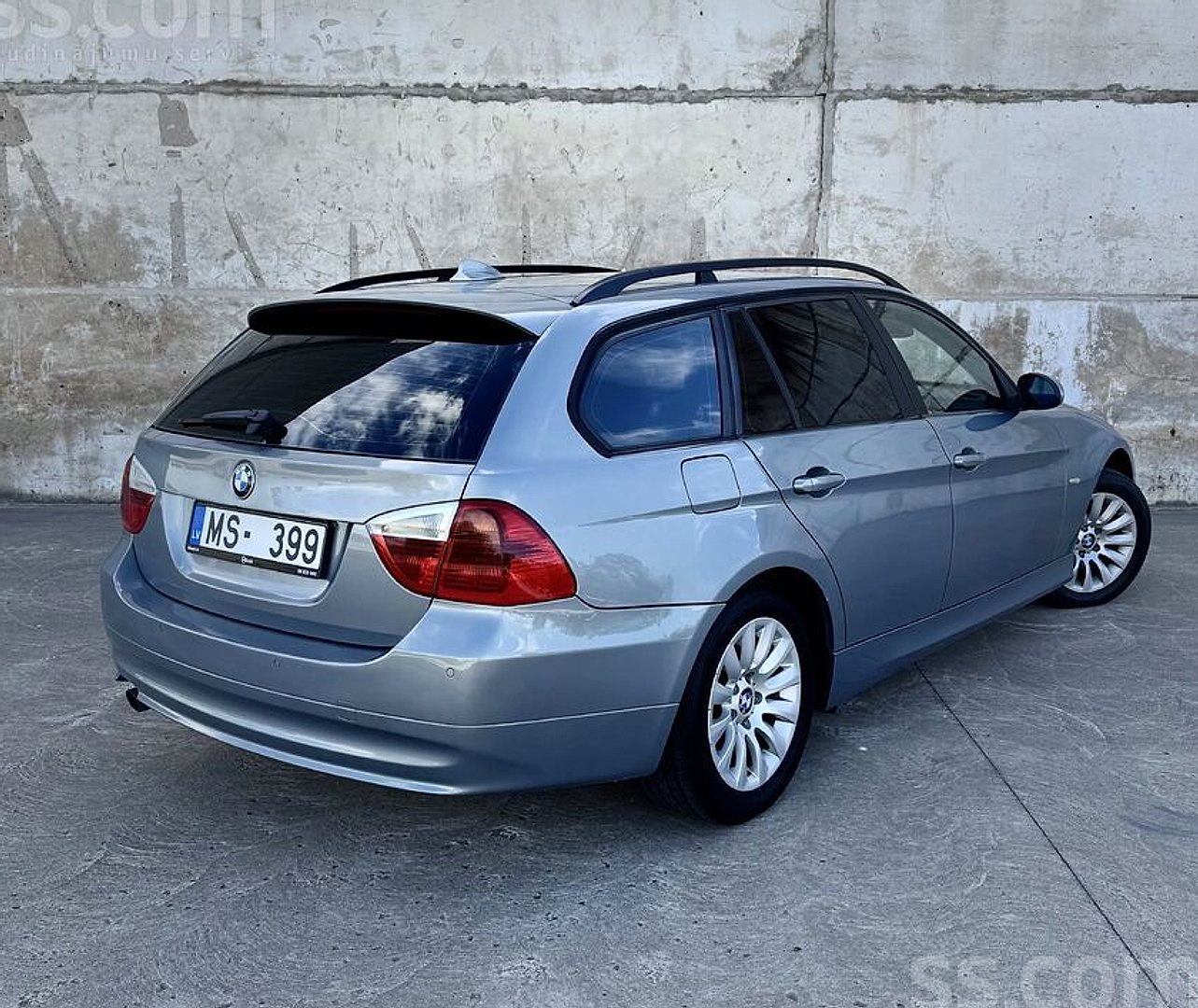 BMW 320 — foto 4