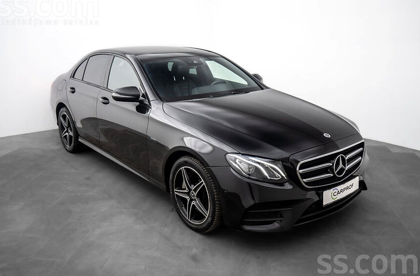 Mercedes-Benz E300 — foto 3