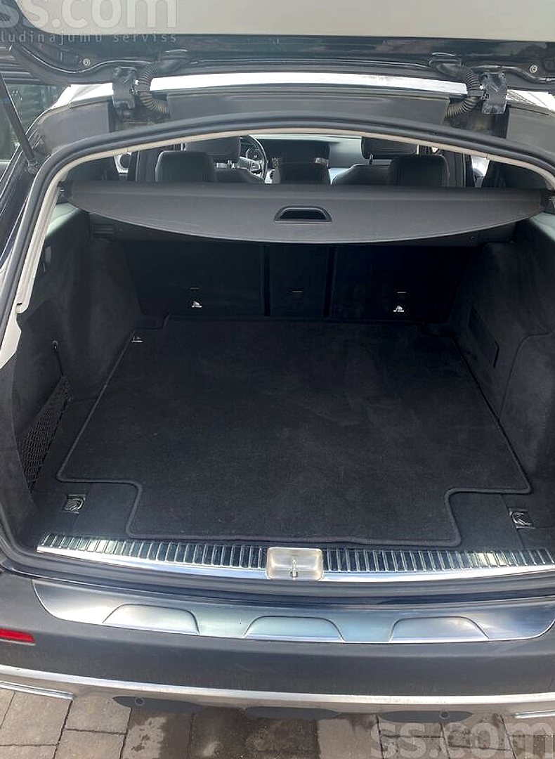 Mercedes-Benz E220 — foto 6