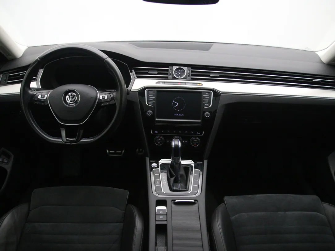 Volkswagen Passat B8 — foto 3
