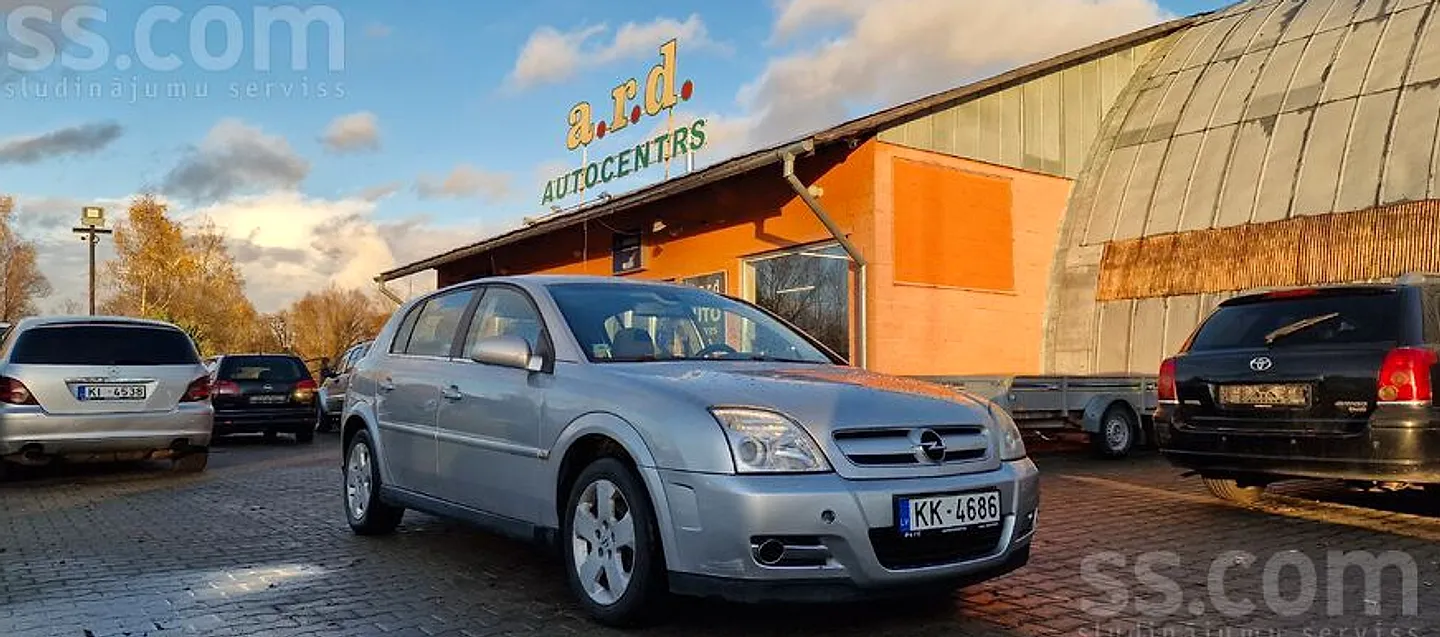 Opel Signum, 2003. gads