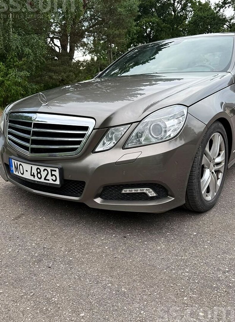 Mercedes-Benz E200 — foto 3
