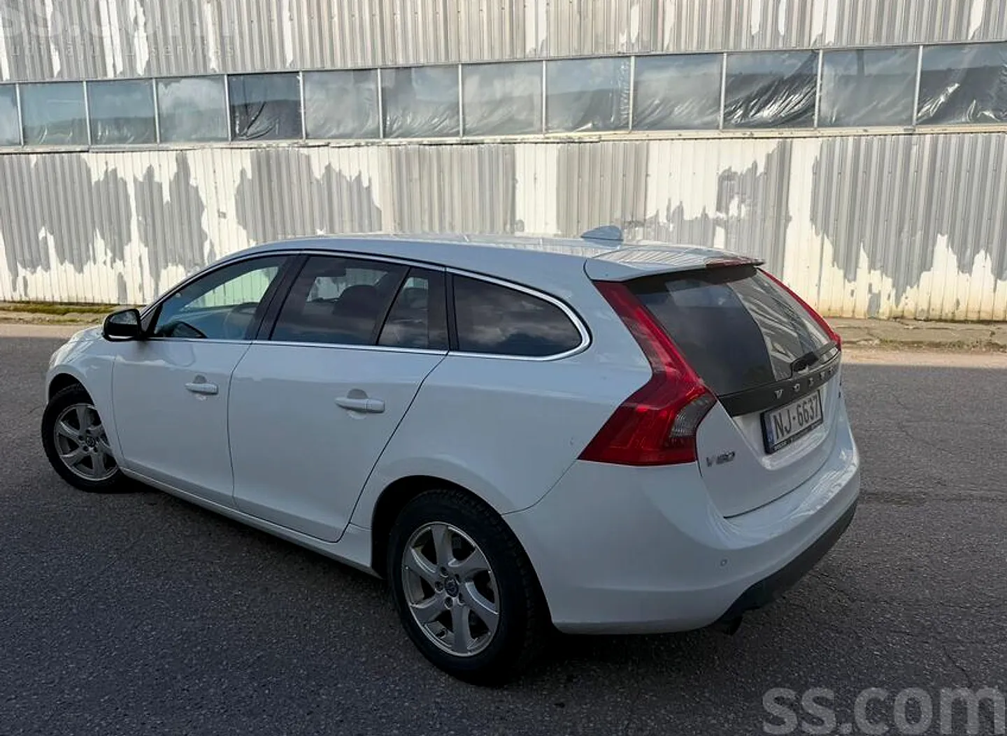 Volvo V60, 2011. gads