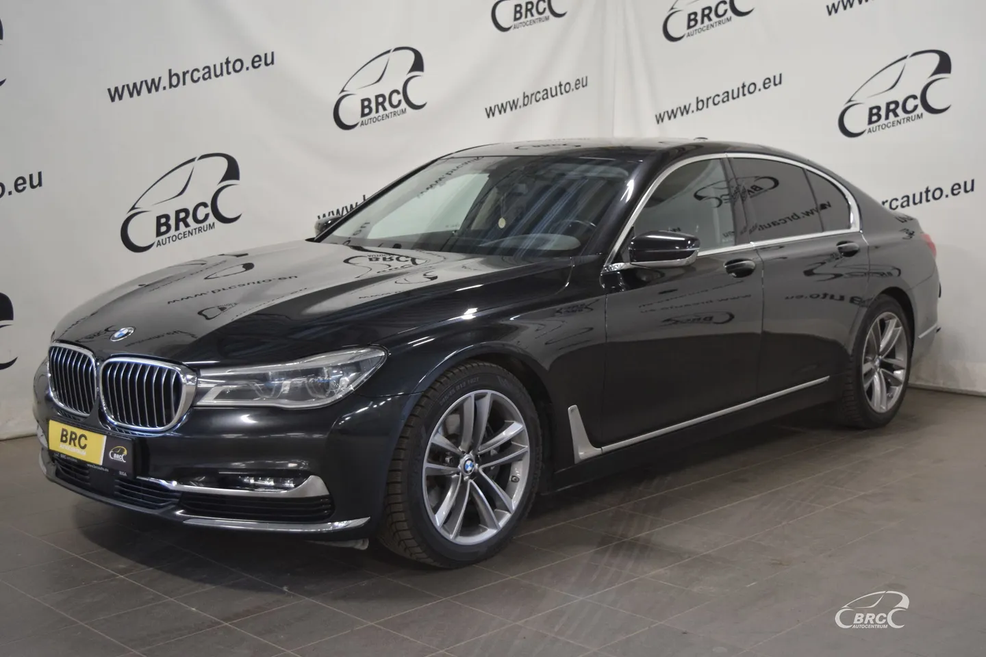 BMW 740, 2016. gads