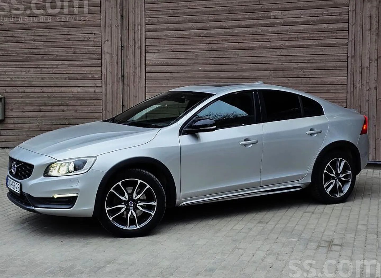 Volvo S60, 2016. gads