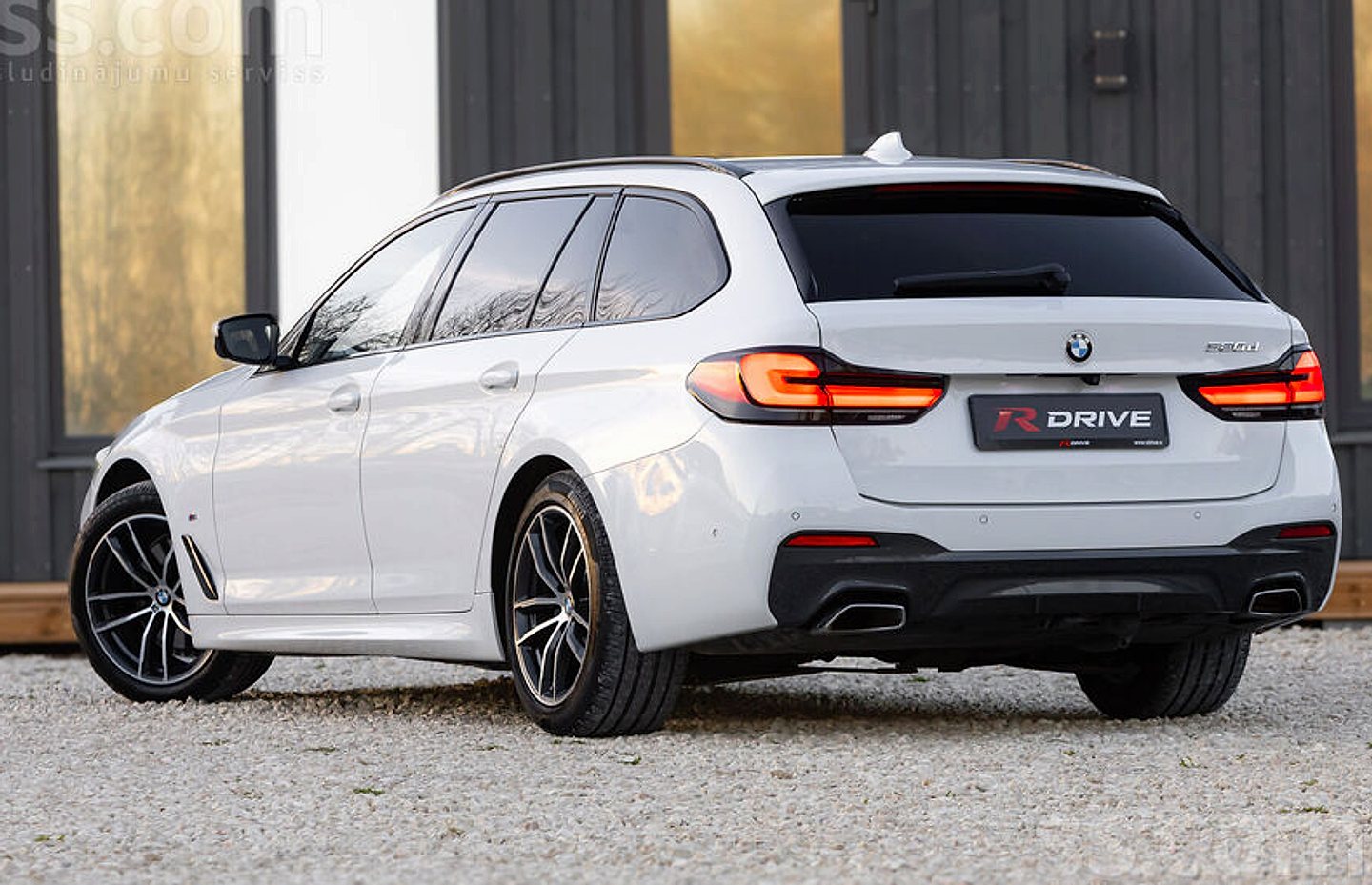 BMW 520 — foto 4