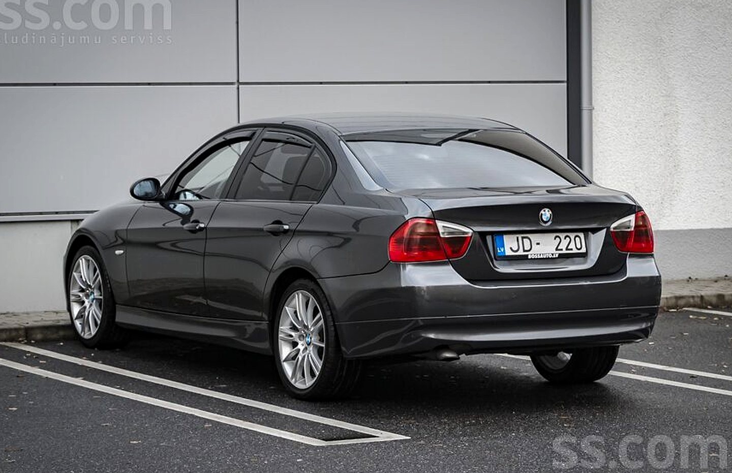 BMW 320 — foto 6
