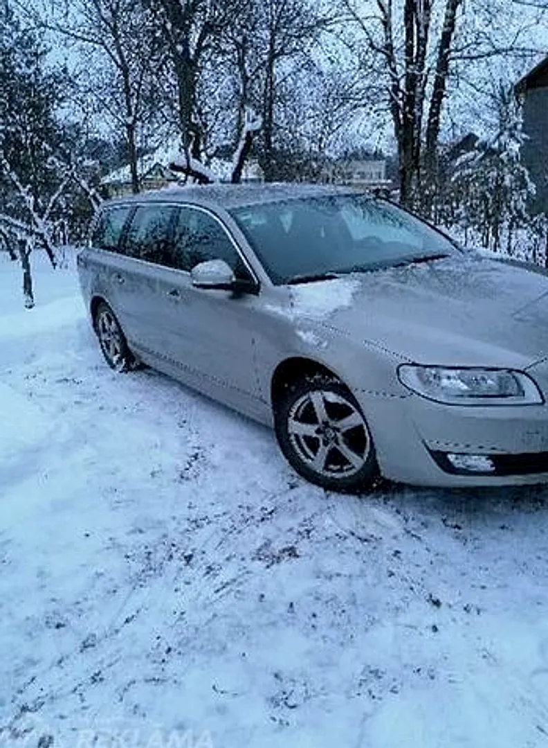 Volvo V70, 2015. gads