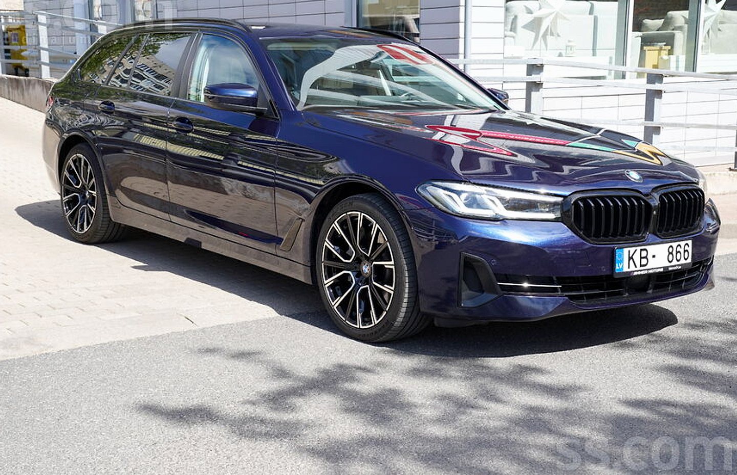 BMW 530 — foto 2