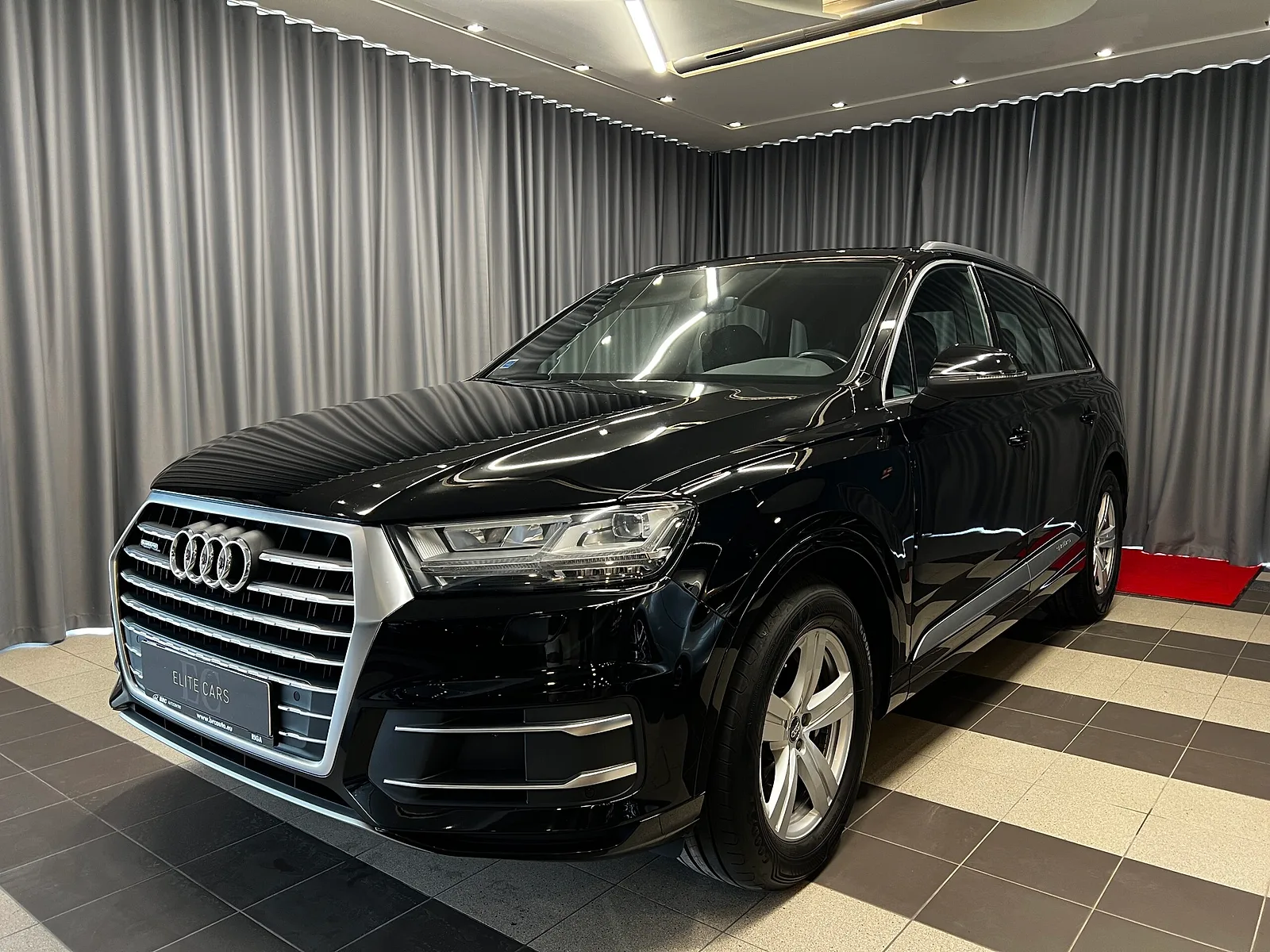 Audi Q7, 2018. gads