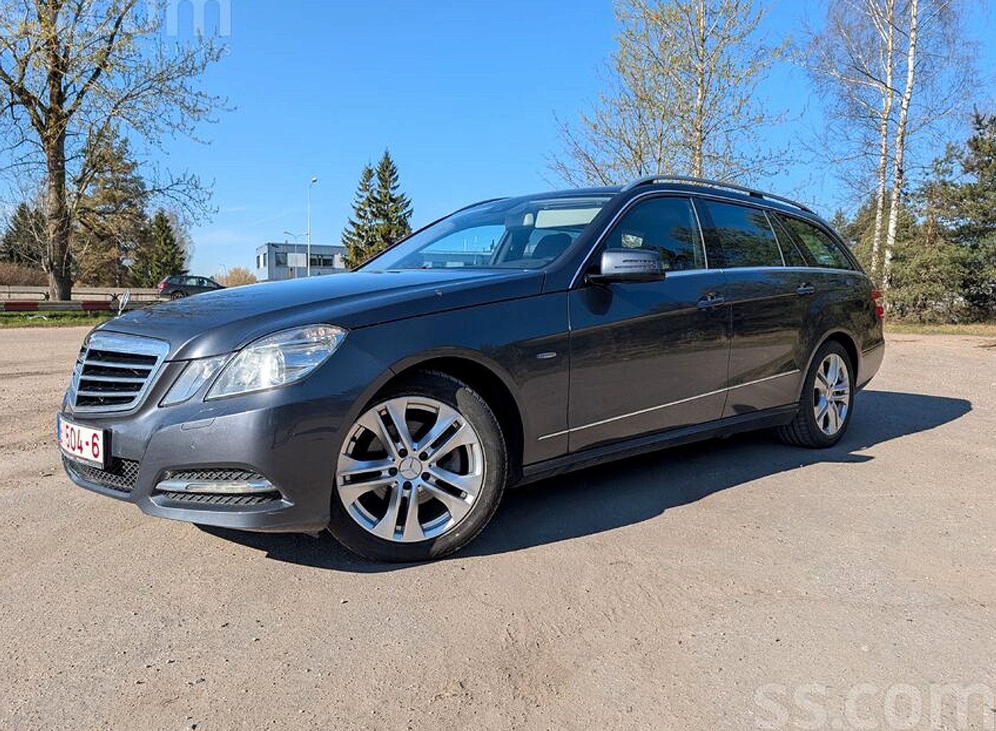 Mercedes-Benz E220 — foto 2