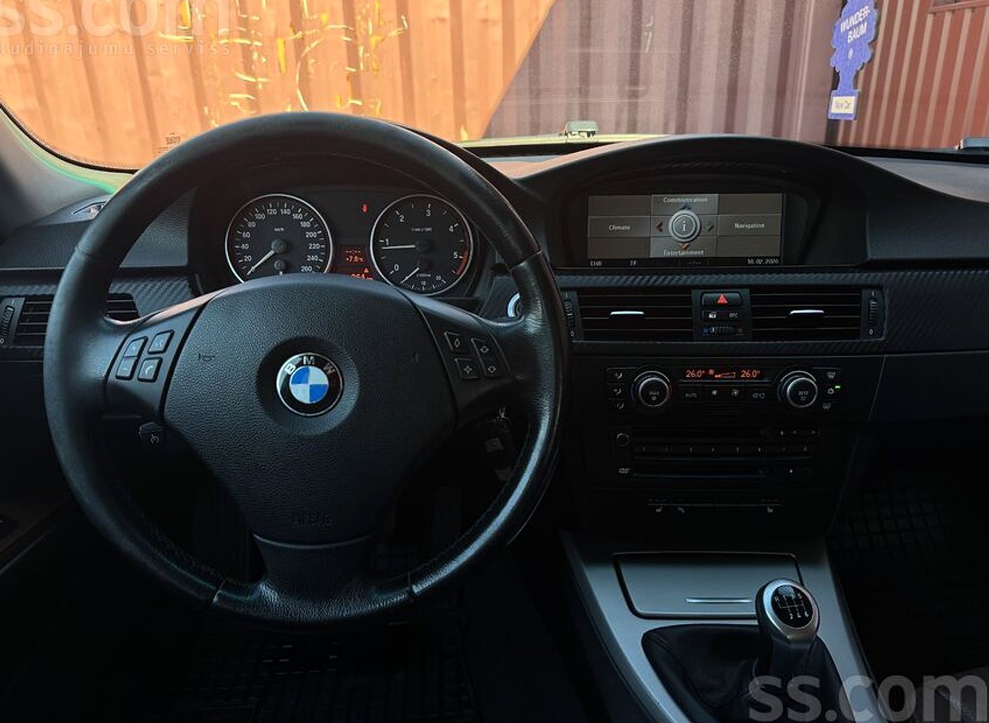 BMW 320 — foto 5