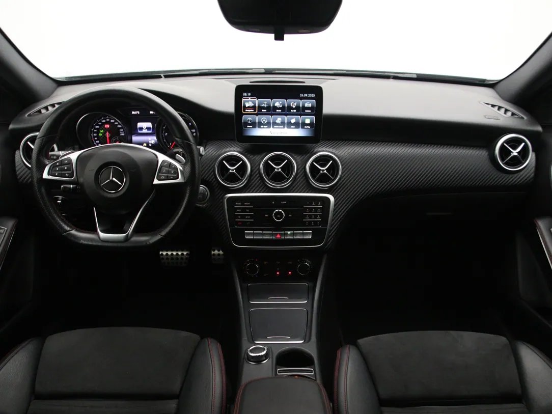 MERCEDES BENZ A200 — foto 3