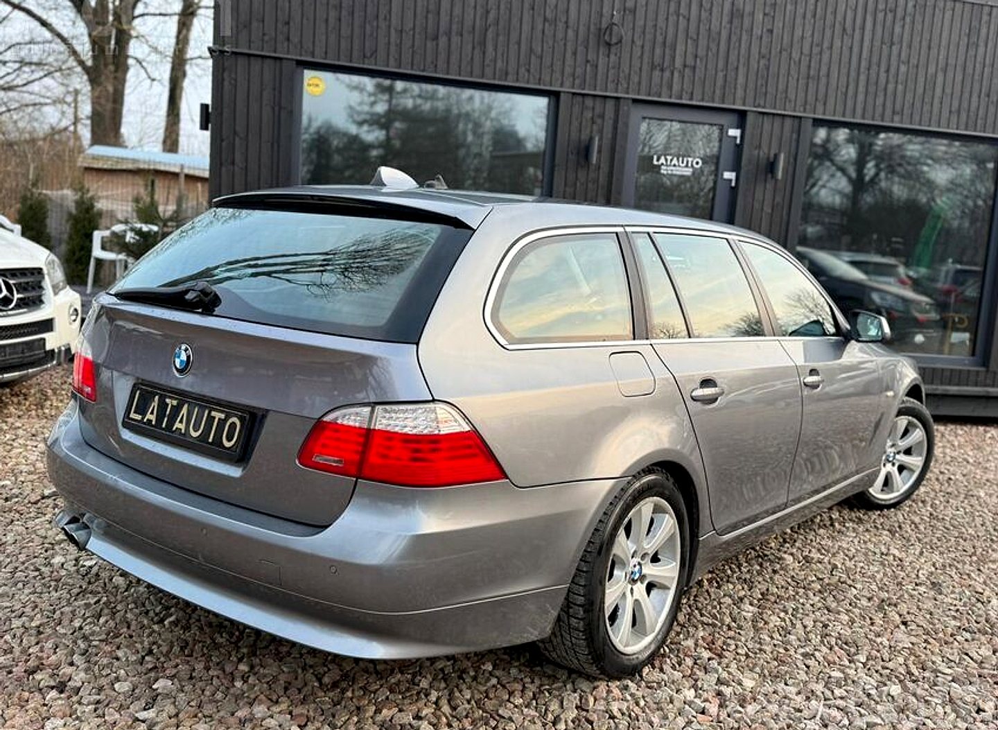BMW 530 — foto 6