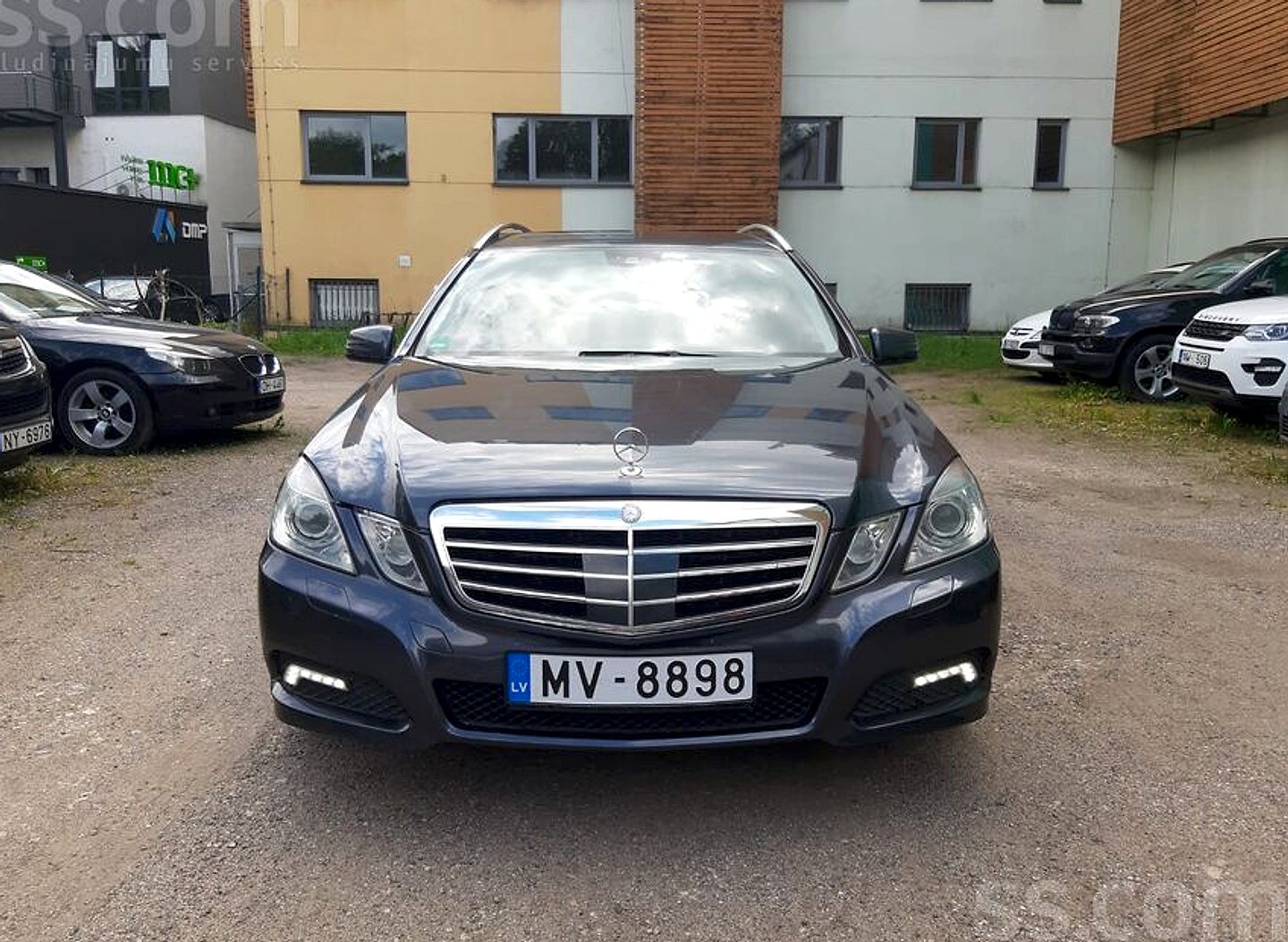 Mercedes-Benz E350 — foto 2