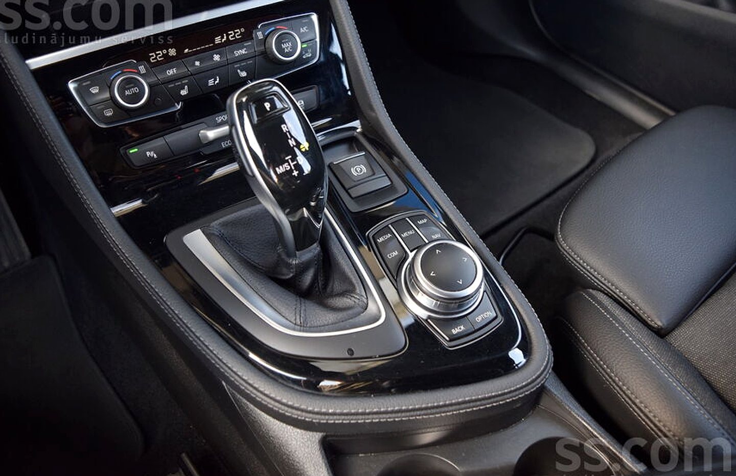 BMW 218 — foto 5