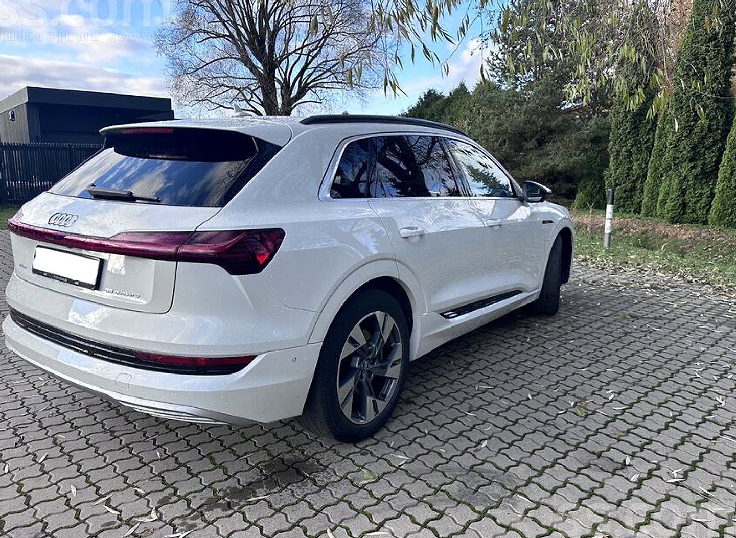 Audi E-tron — foto 3