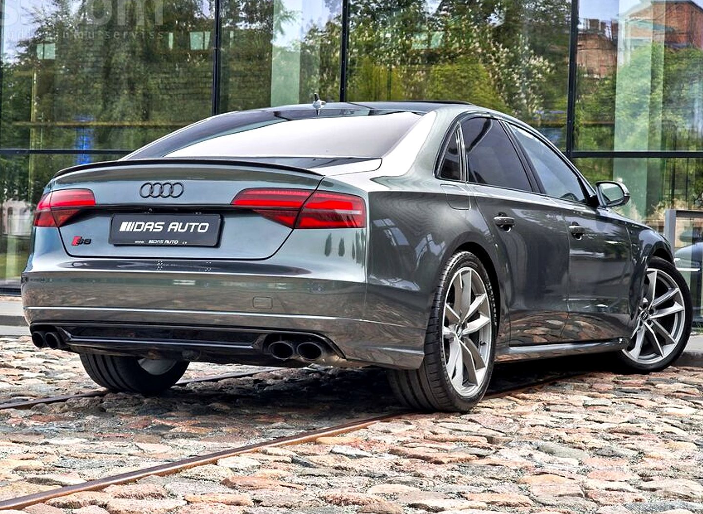 Audi S8 — foto 3