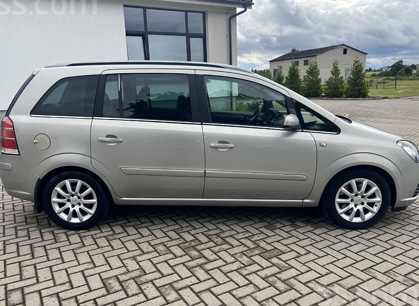 Opel Zafira — foto 4