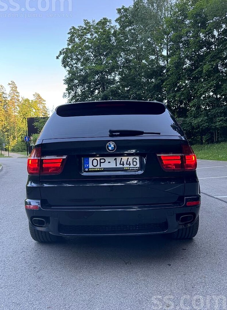 BMW X5 — foto 4
