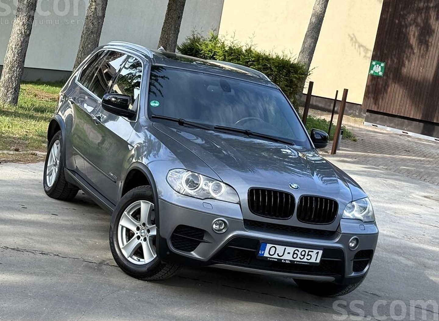 BMW X5 — foto 2