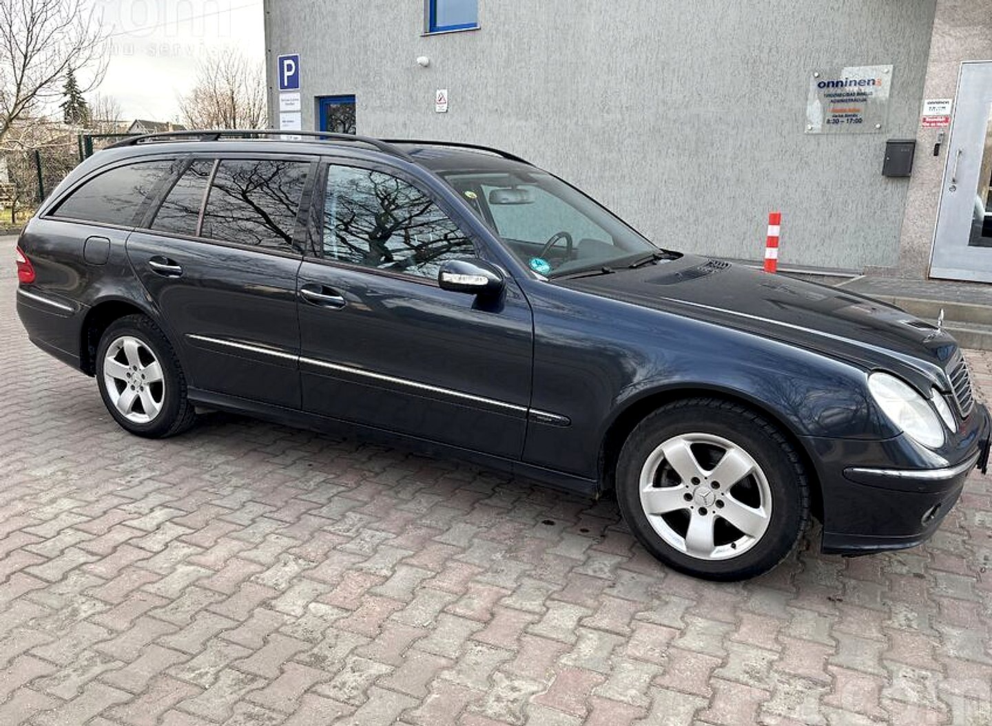 Mercedes-Benz E280 — foto 4