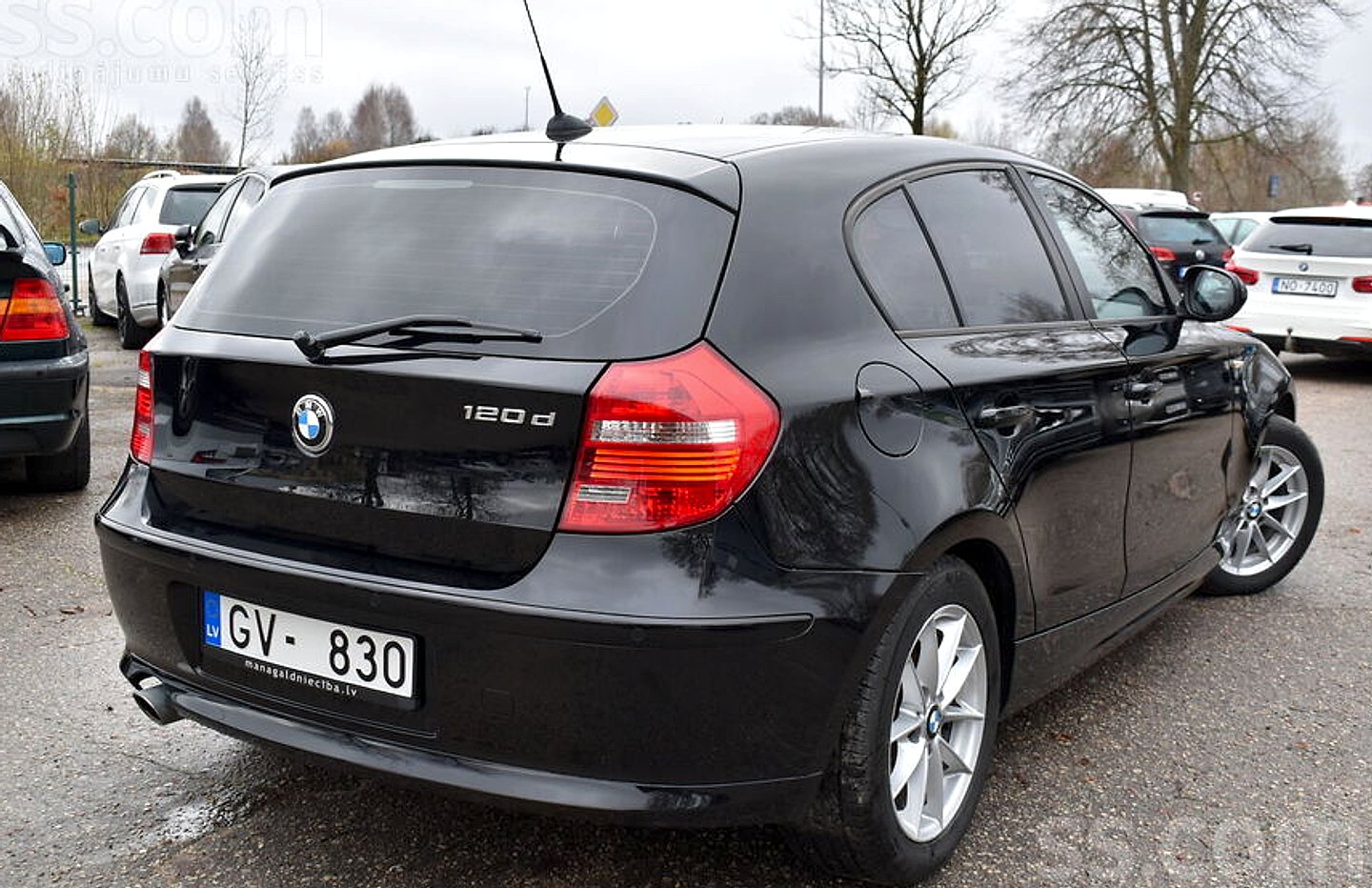 BMW 120 — foto 2
